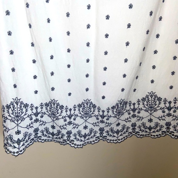 EUC White Gauze XL Old Navy Dress w/ Navy Blue Crochet Design - Picture 4 of 4